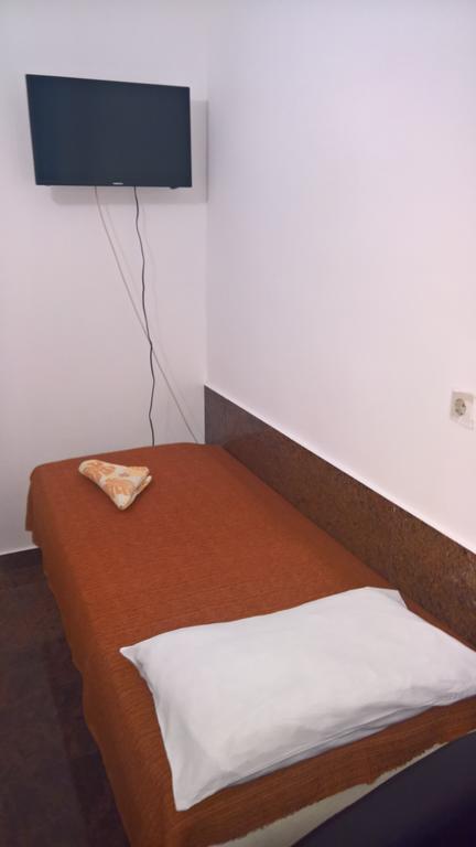 Pensiunea Bianco Nero Timişoara Buitenkant foto
