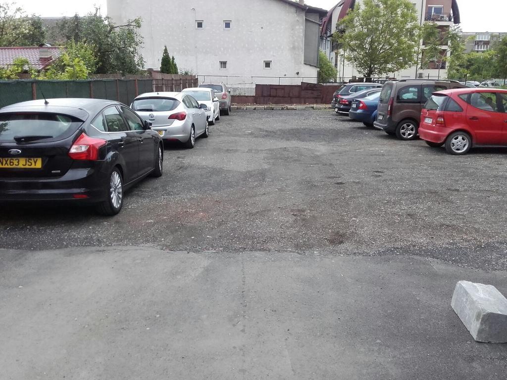 Pensiunea Bianco Nero Timişoara Buitenkant foto