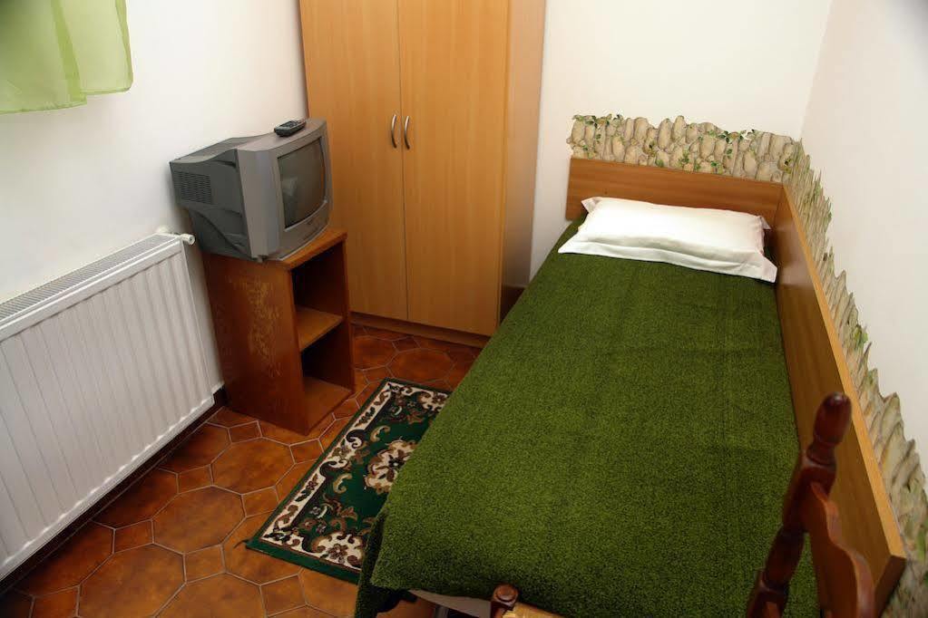 Pensiunea Bianco Nero Timişoara Buitenkant foto